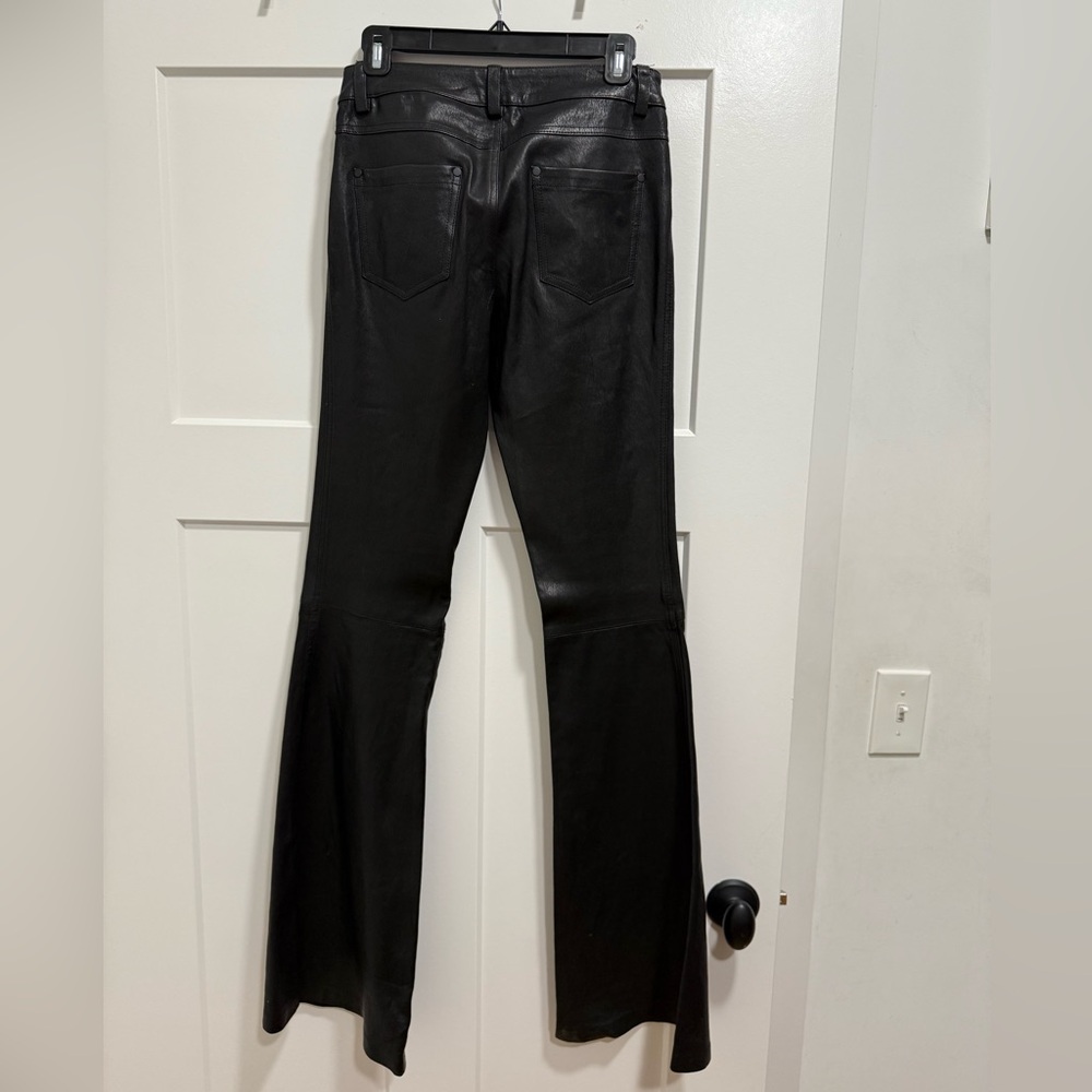 Alice + Olivia 
BRENT LEATHER BELL PANT $1000
Black 
Size 6
Excellent Condition - Picture 5 of 8
